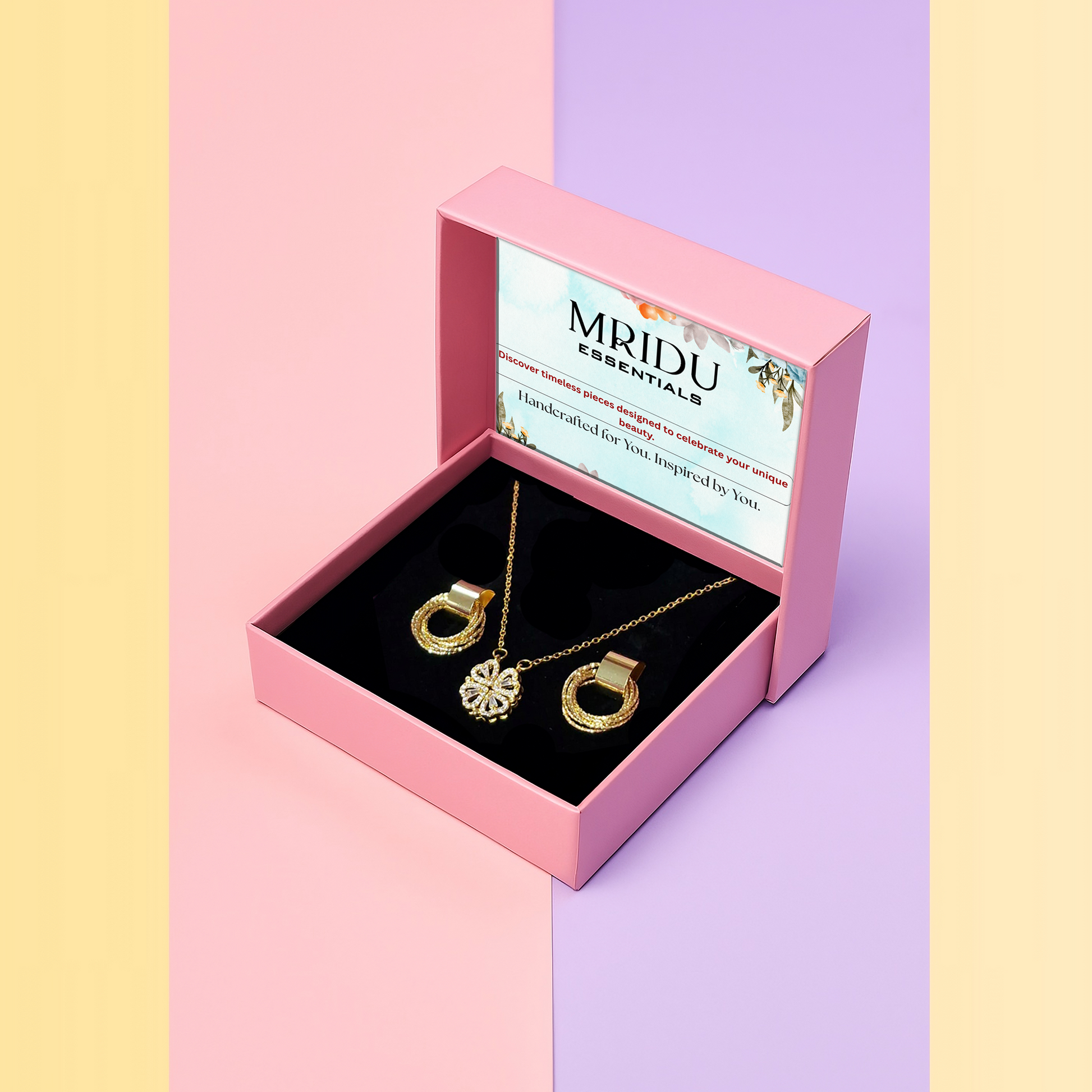 Hoop Wander Gold Finish Love box for Her