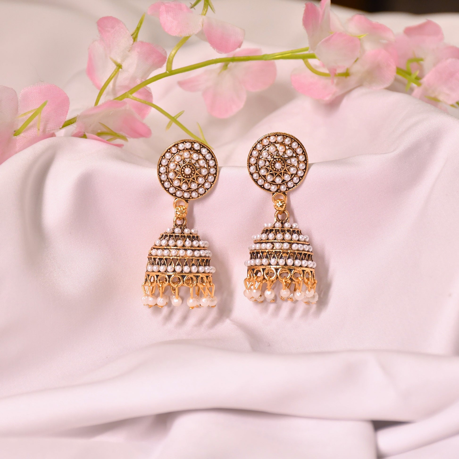 Kanika Golden Jhumki