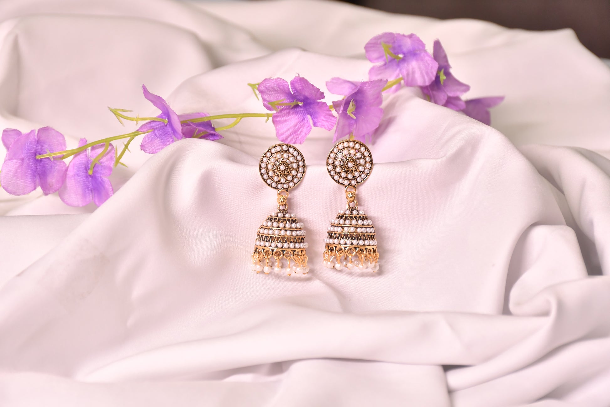 Kanika Golden Jhumki