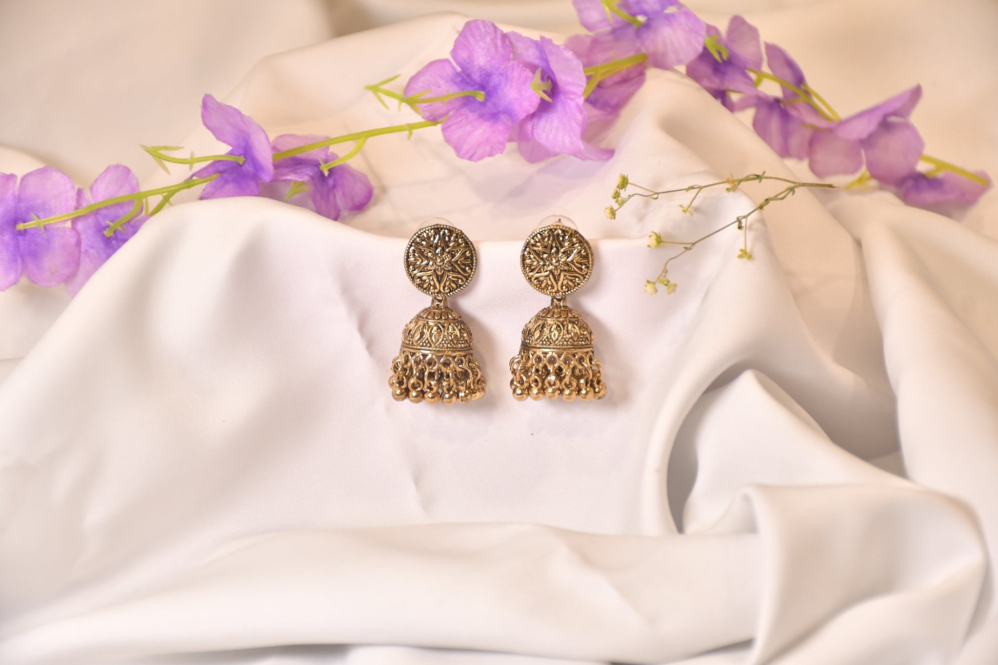 Rasika Golden Moti Jhumki