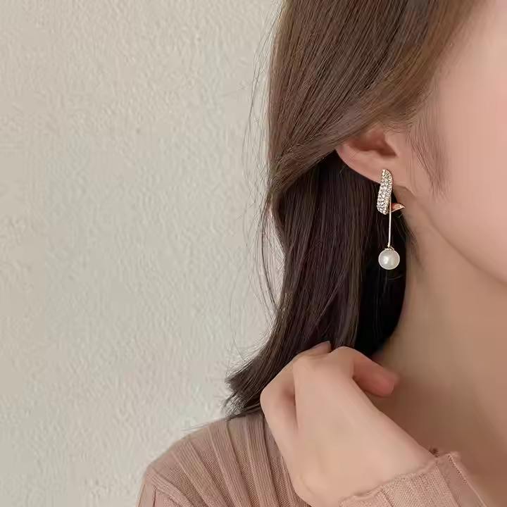 Pearl Glow Earrings