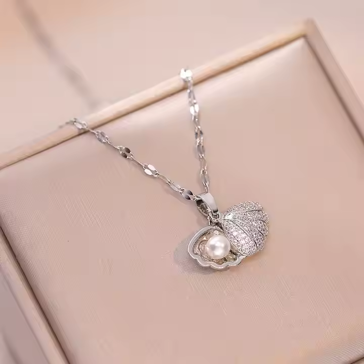 Crystal Zircon Shell Pearl Pendant Necklace | Silver