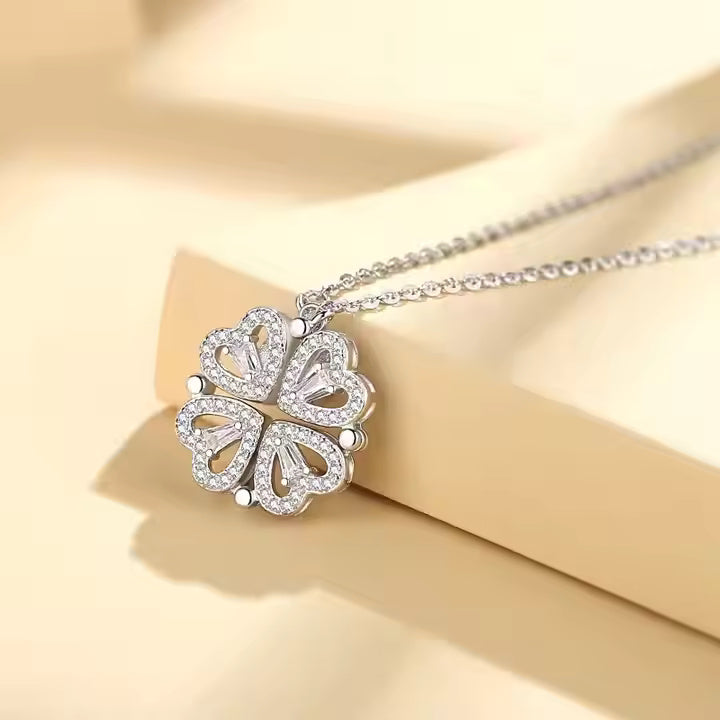 Rosegold Diamond Four-Leaf Clover Folding Heart Locket Pendant