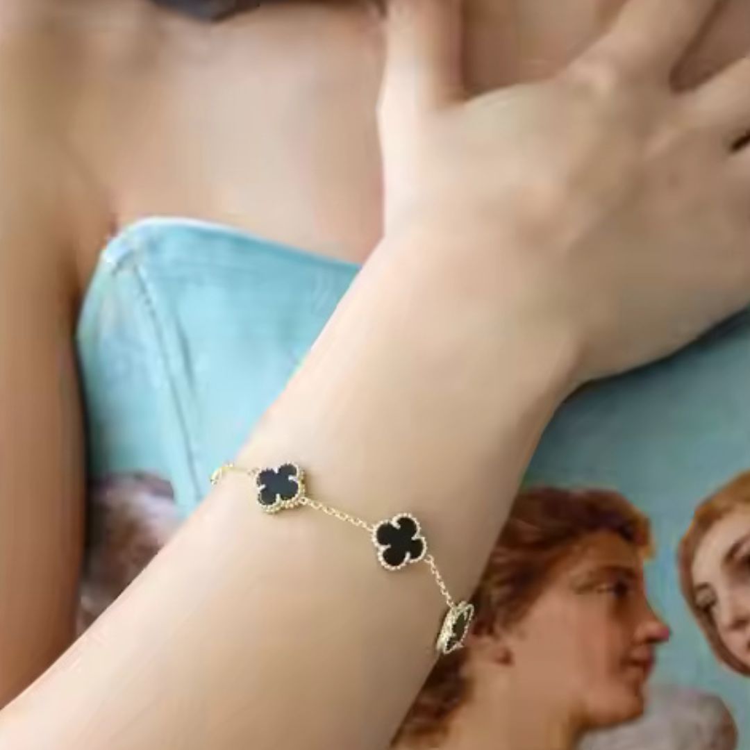 Midnight Clover Bracelet | Gold Finish